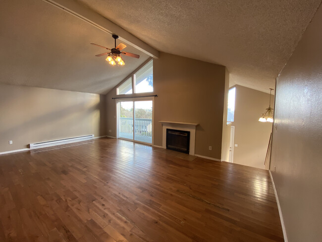 Building Photo - 3464 Partridge Hollow NE