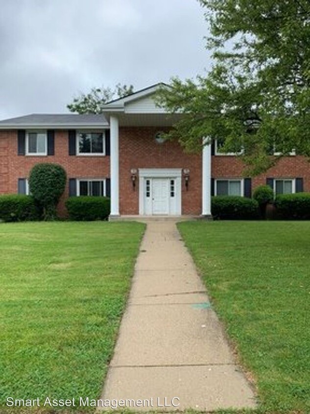 Primary Photo - 734-740 E Imperial Dr