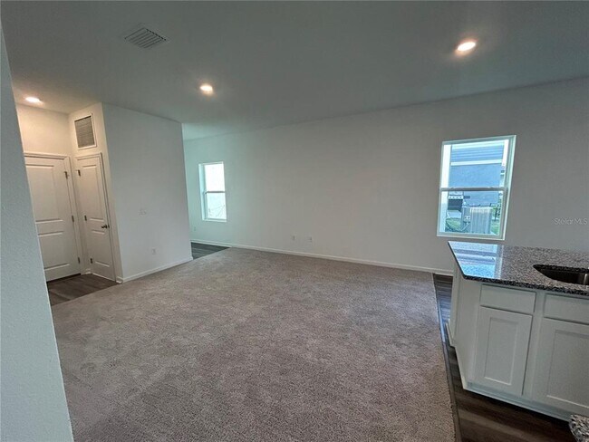 Building Photo - 35387 Eastbrook Ave