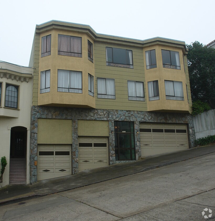 Building Photo - 3633 Anza St