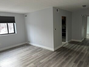 Building Photo - 3457 Evergreen Rd