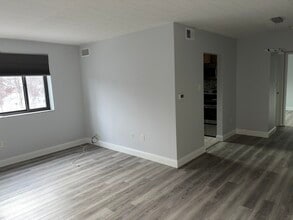 Building Photo - 3457 Evergreen Rd