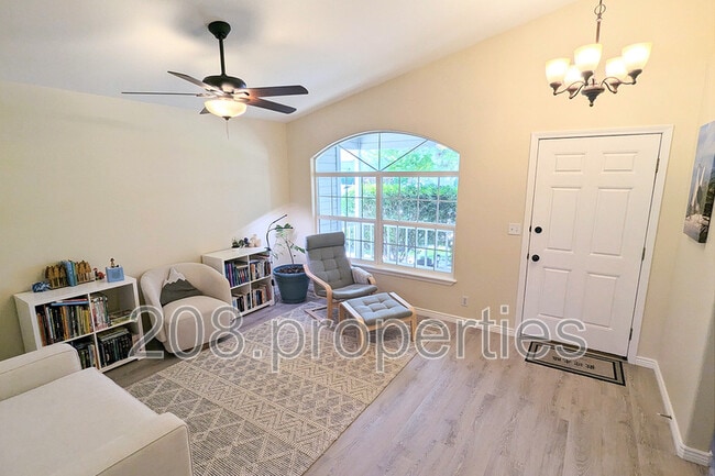 Foto del edificio - 5903 S Snowdrop Pl