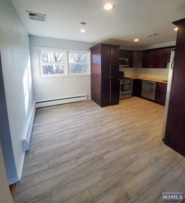 Building Photo - 429 Midland Ave