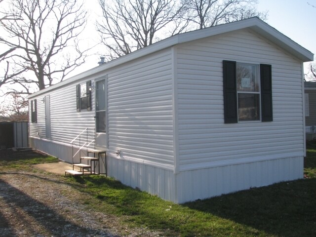 Building Photo - 1106 Rim Rd