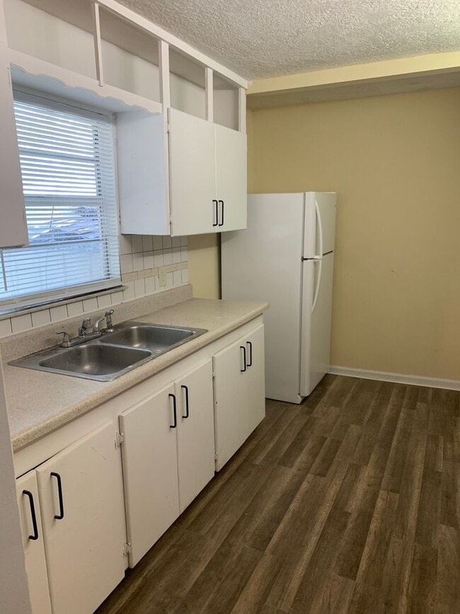 Foto del edificio - House with big yard close to airport