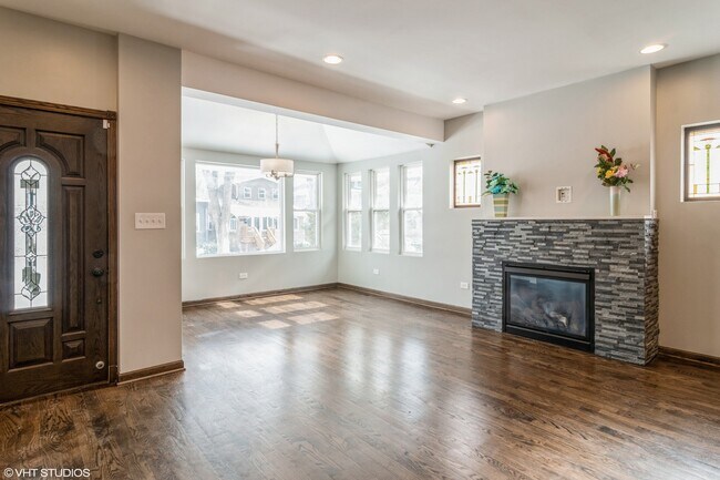 Building Photo - 905 Wenonah Ave