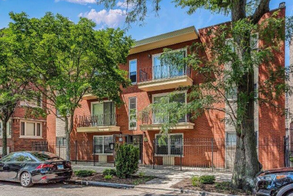 Primary Photo - 4950 S King Dr