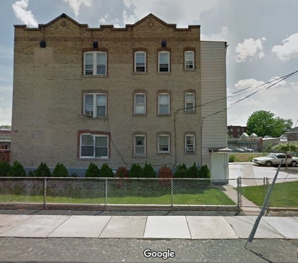 Primary Photo - 735-737 Maple Ave