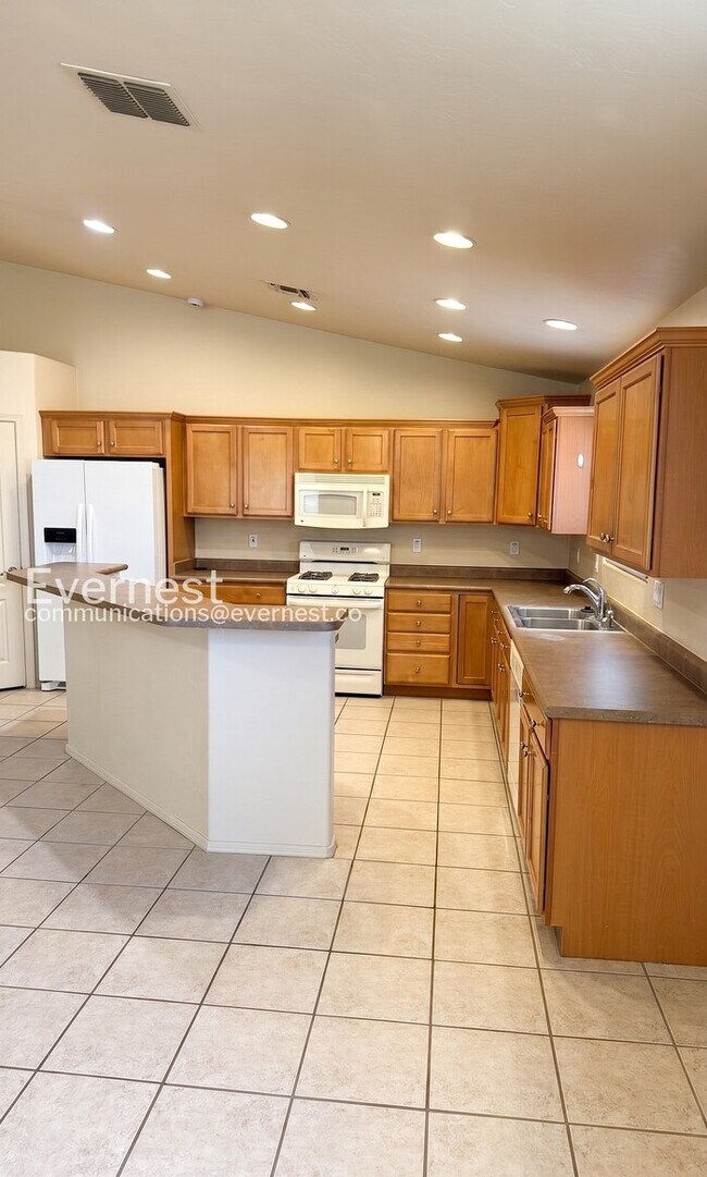 Foto del edificio - 10454 E Ravenswood St