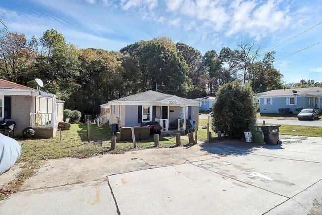 Foto del edificio - 2300 Augusta St