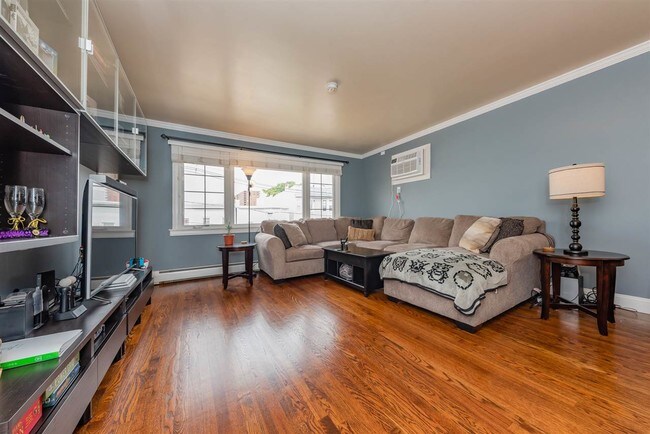 Foto del edificio - 21 Poplar St