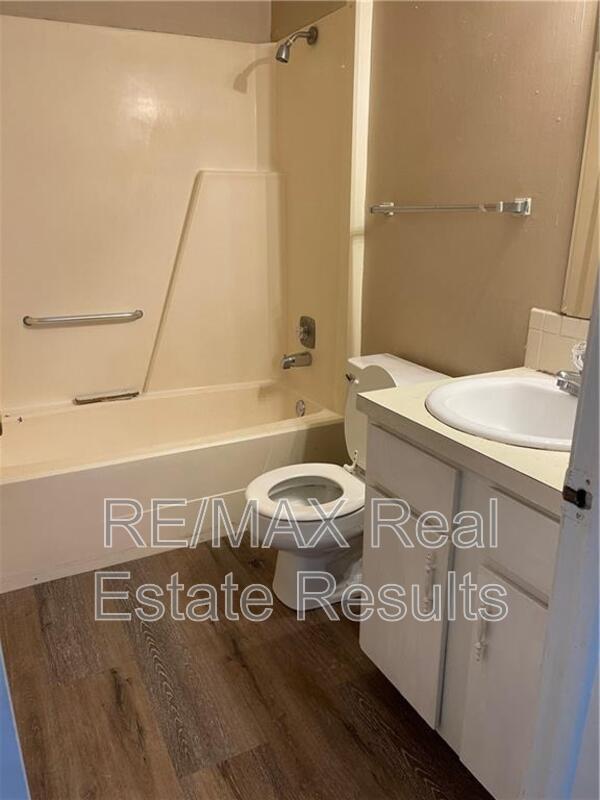 Foto del edificio - 1810 W Twin Springs St