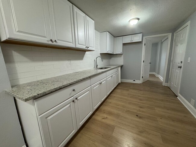 Building Photo - 46 W 23rd St