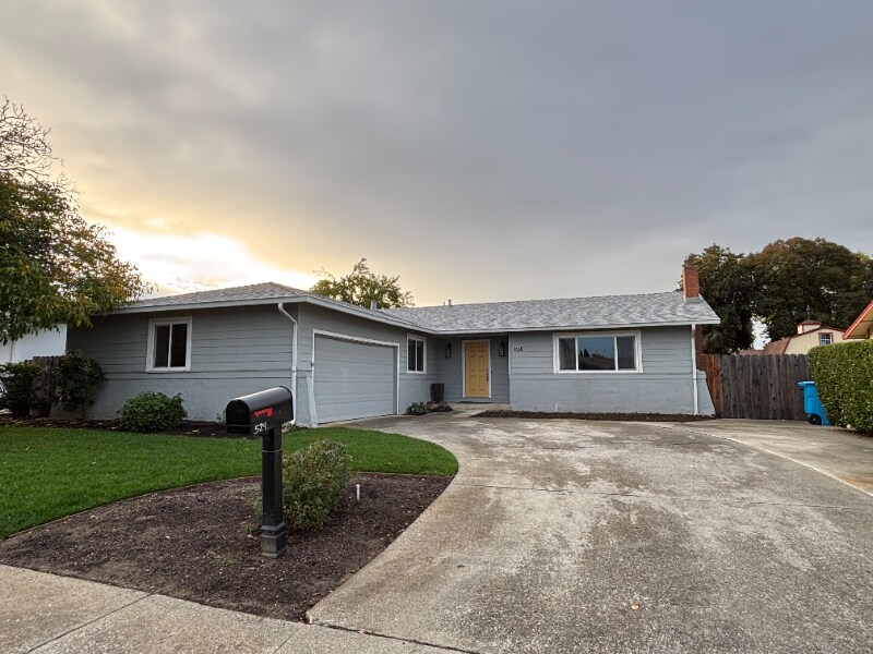 Foto principal - 524 Gonzales Dr