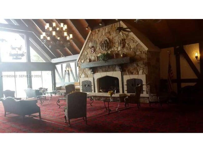 Building Photo - 3720 Inverrary Dr