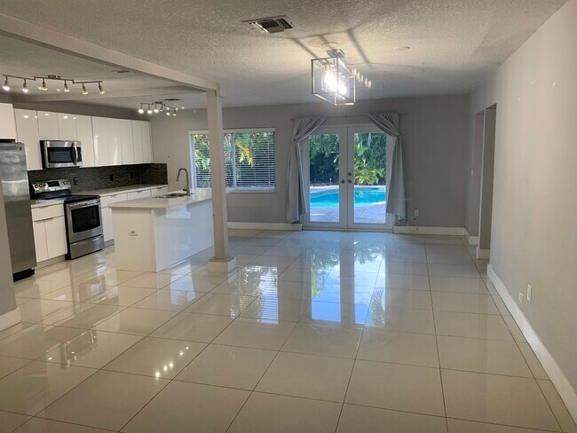 Foto del edificio - 251 NW 34th St