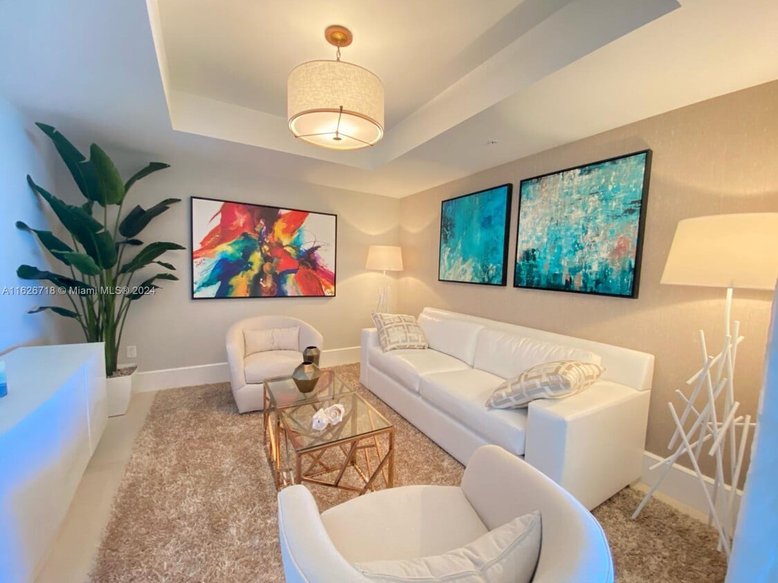 Primary Photo - 17301 Biscayne Blvd