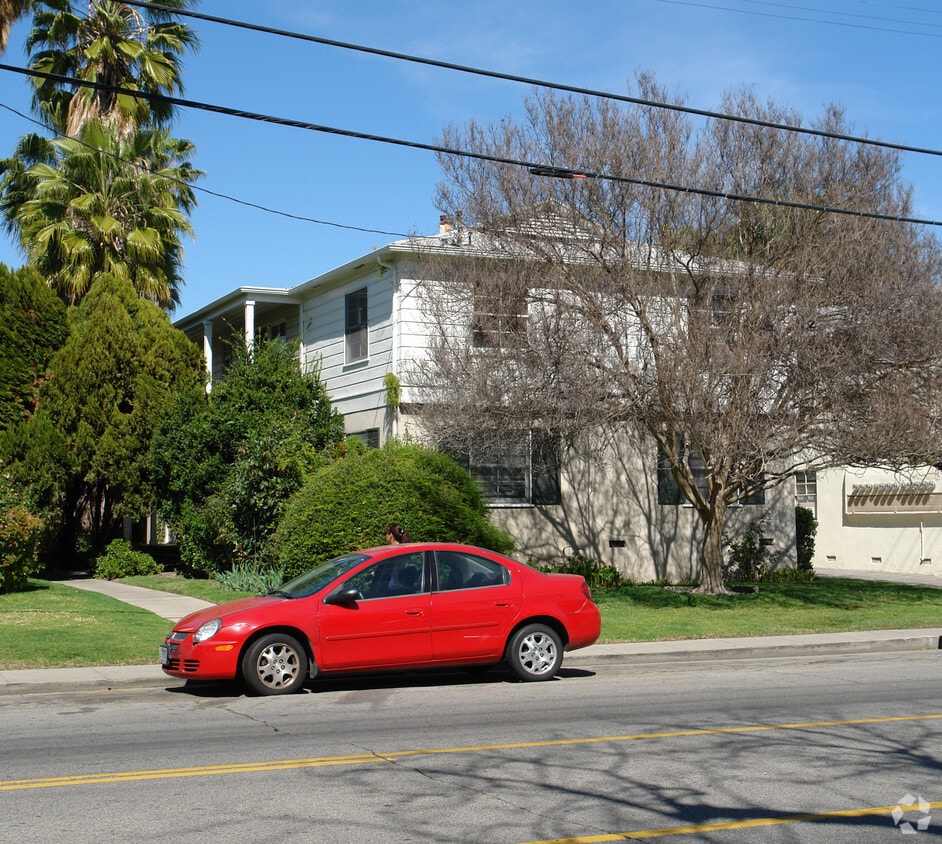 Foto del edificio - 12401-12403 Magnolia Blvd