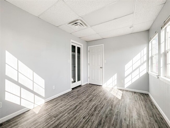Building Photo - 4615 Heron St