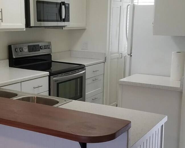 Foto del edificio - 1699 S Trenton St