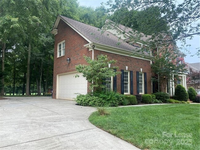 Building Photo - 8730 Devonshire Dr