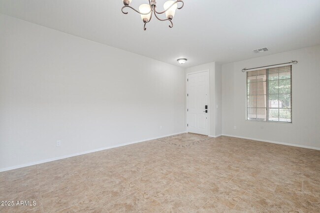 Building Photo - 4123 E Cherry Hills Dr