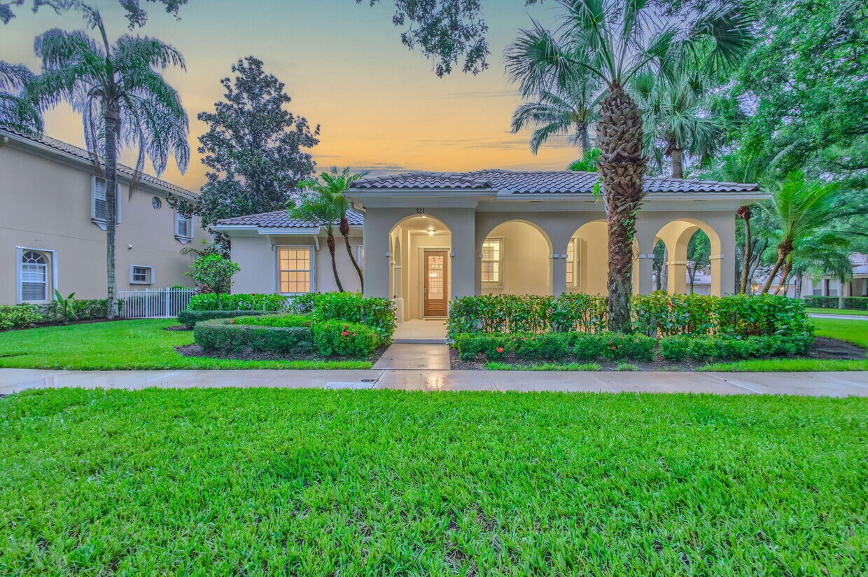 Primary Photo - 121 Savona Dr
