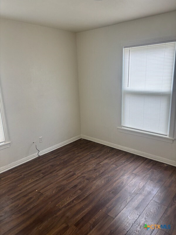 Foto del edificio - 1206 Middleton St