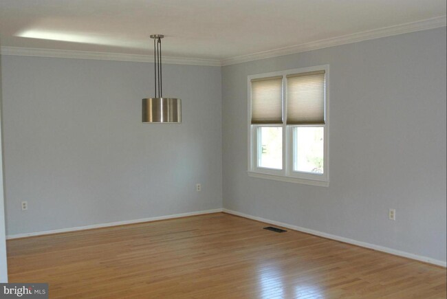 Building Photo - 10286 Arizona Cir