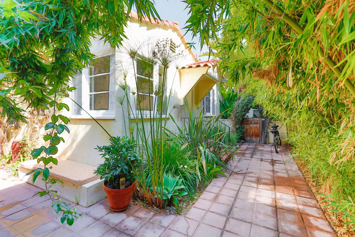 2116 Penmar Ave, Venice, CA 90291 House Rental in Venice, CA