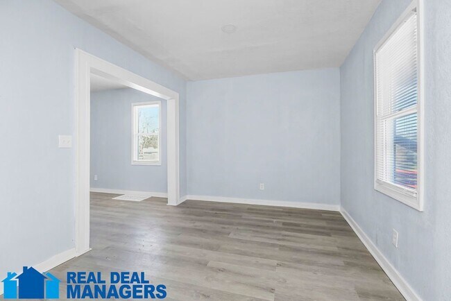 Building Photo - Spacious 4-Bedroom Home in Kansas City wit...