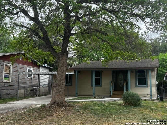 Primary Photo - 111 Los Arboles