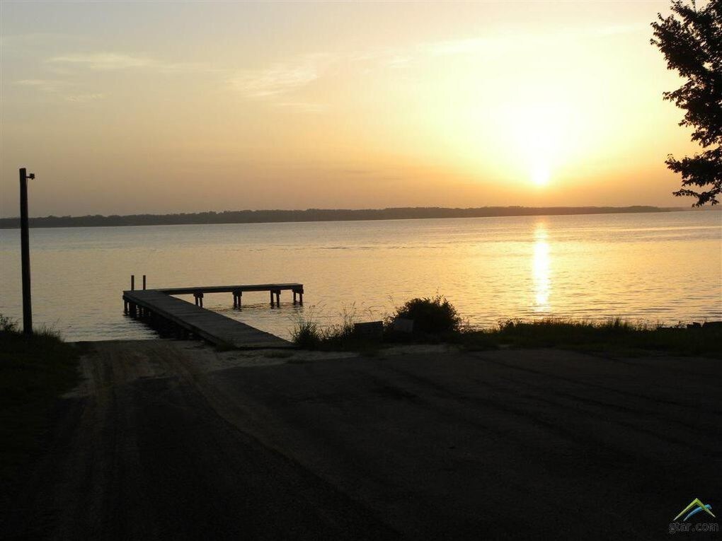 Primary Photo - 20973 Lakeview Dr