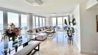 Building Photo - 1717 N Bayshore Dr