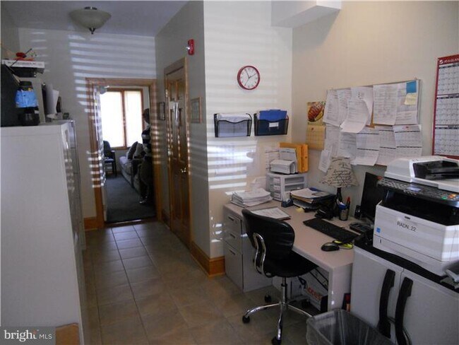Foto del edificio - 108 Hillside Cir