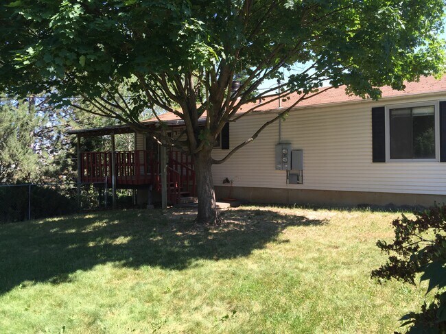 Foto del edificio - 140 NW Robert St