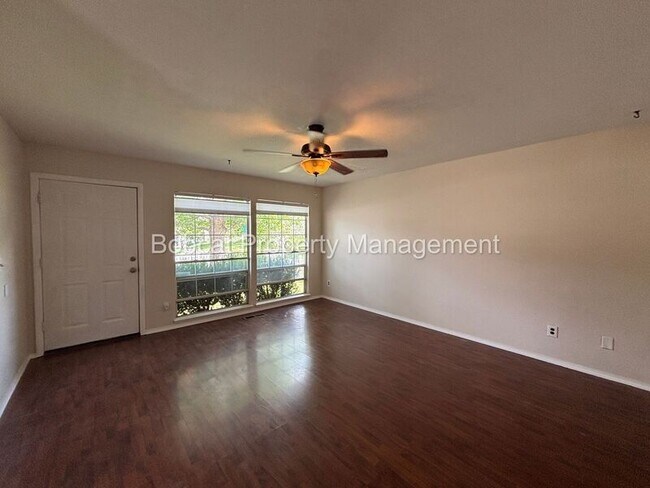 Foto del edificio - 1650 Walker Dr