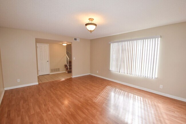 Foto del edificio - 19105 Friendly Valley Pkwy