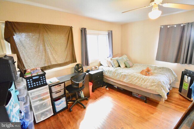 Foto del edificio - 4446 Fleming St