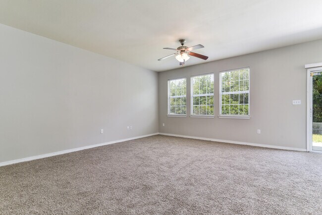 Foto del edificio - 124 Peoria Blvd