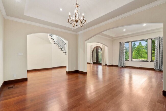 Building Photo - 512 Lakeview Way