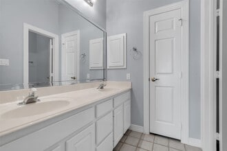 Building Photo - 35 W Pines Dr