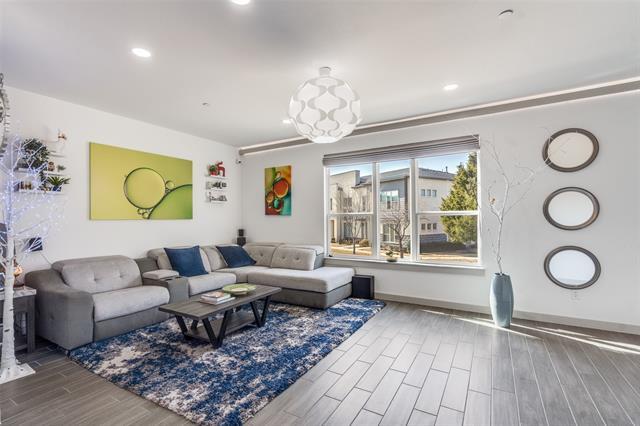 Foto del edificio - 515 Wellborn Dr