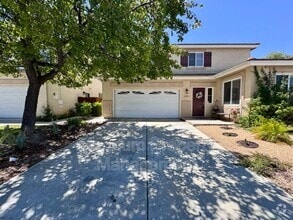 Building Photo - 30997 Oakhill Dr