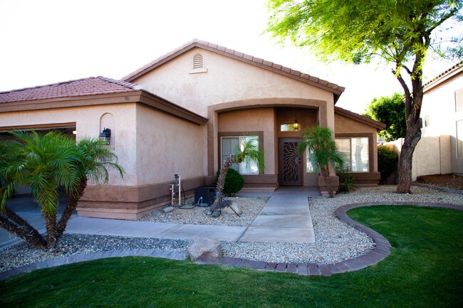 Building Photo - 16044 S 18th Ave