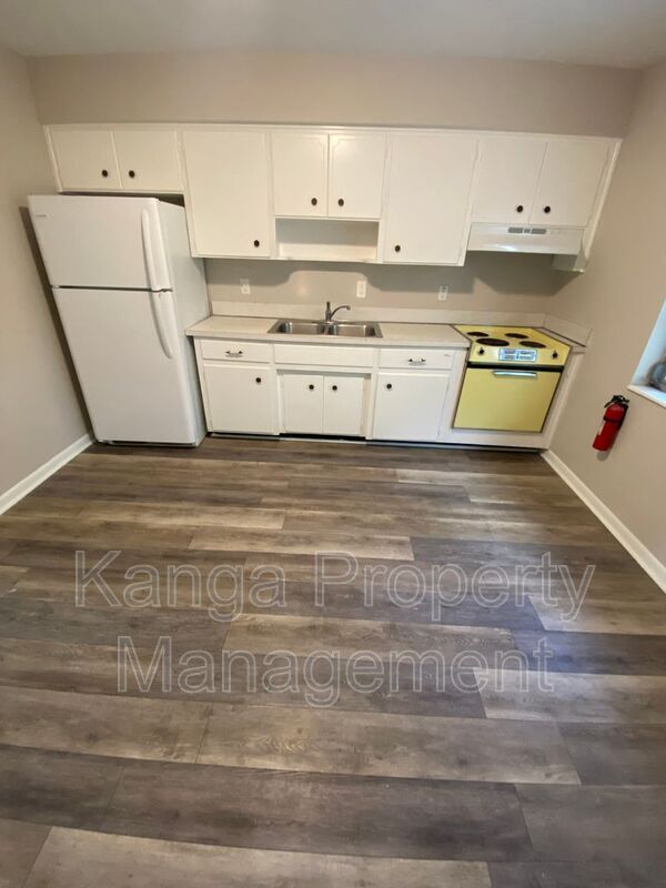 Building Photo - 612 Prosperity Farms Rd