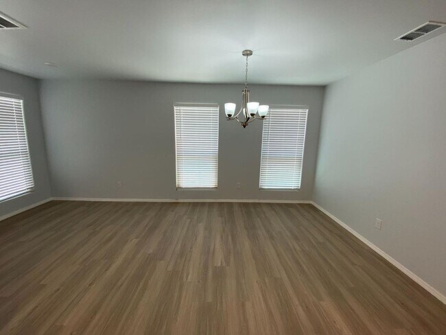 Foto del edificio - New 3/2/2 Duplex in Northwest Lubbock