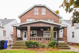 Building Photo - 8204 Bancroft Ave