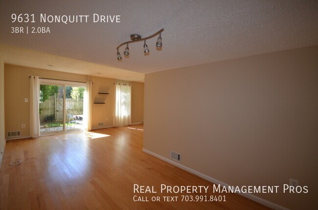 Foto del edificio - 9631 Nonquitt Dr